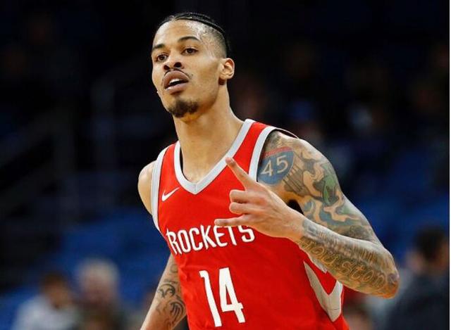 东契奇复出吞3连败！轰25+5+7提前投降 6失误正负值-25难辞其咎（东契奇复出仍吞三连败：25分5板7助难救主，6失误+正负值-25难逃质疑）