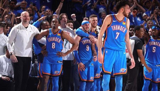 阿根廷记者：迪巴拉将会在冬窗或夏窗加盟博卡，双方已经接触（阿媒：迪巴拉或于冬夏转会期加盟博卡，双方已展开接触）