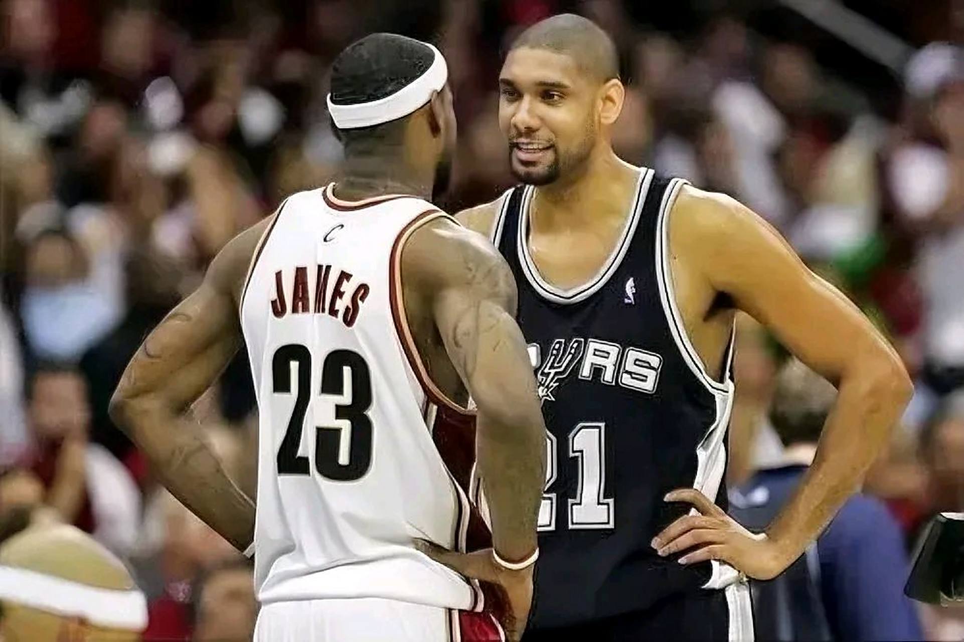 意媒：国米现场考察帕尔马中场贝尔纳韦，考虑让其做恰20替补（意媒：国米赴现场考察帕尔马中场贝尔纳韦，拟将其作为恰20的替补人选）