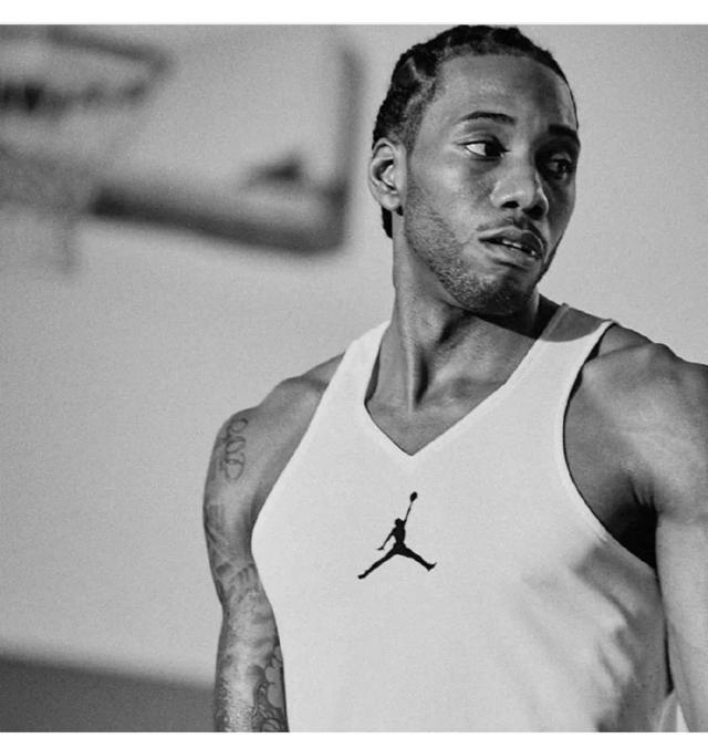 世体：为保证巴萨锋线始终保持状态，费兰与莱万将交替首发（世体：巴萨为保持锋线活力，费兰与莱万将轮换先发）