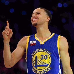 前法国国脚：支持本泽马重返国家队，希望看到他踢九号位（前法国国脚力挺本泽马回归国家队，盼其出任9号中锋）